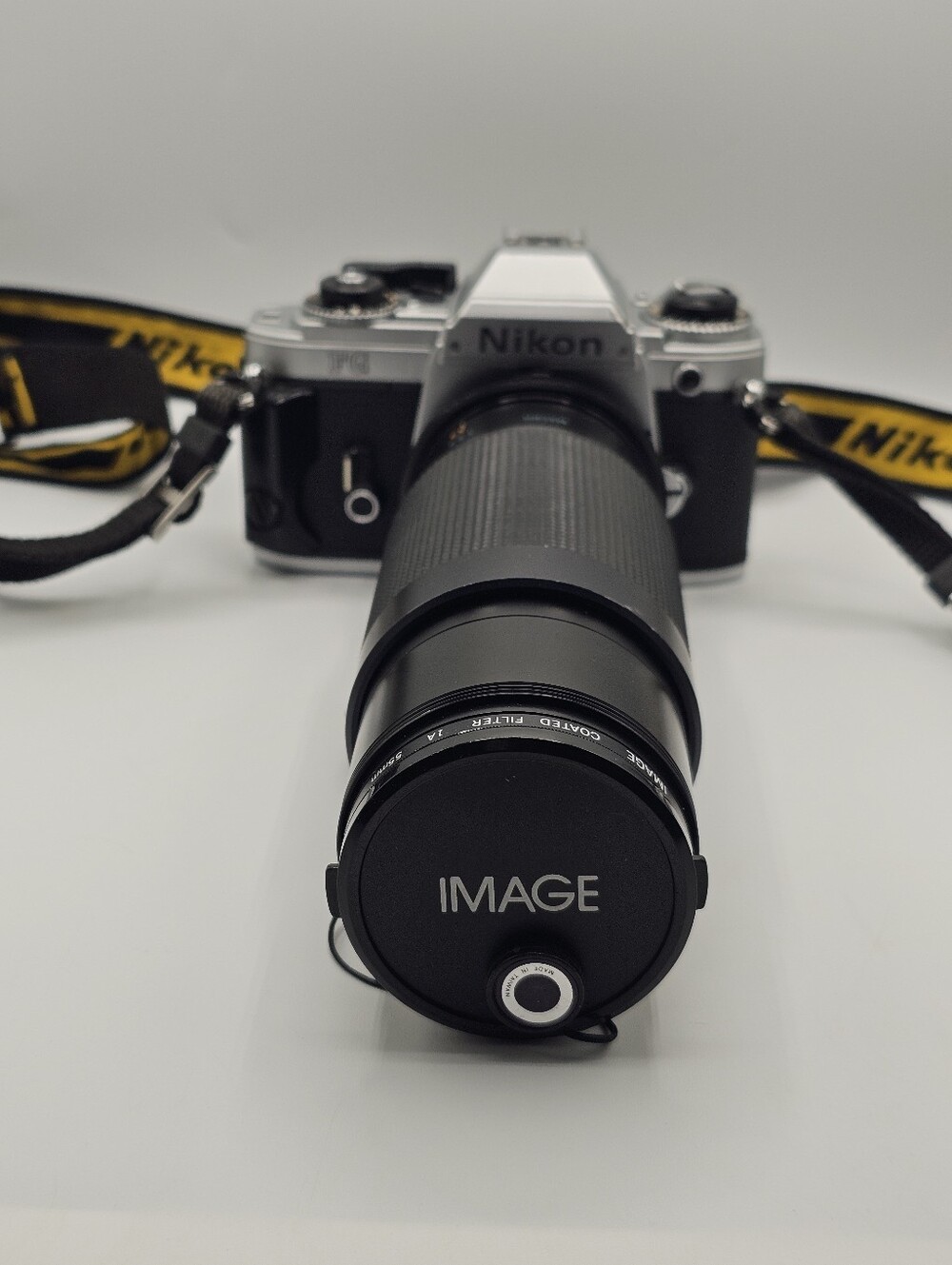 Vintage Nikon FG Film Camera Original Lens, Long Manual Zoom Lens, Flash Works - Picture 4 of 7